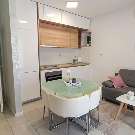 With A Parking Space Promajna, Makarska - 23181 Apartman Promajna